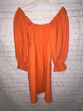 Kourt smocked mini dress size M NWT